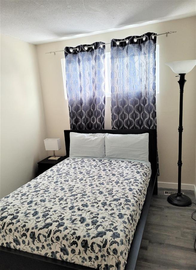 Cozy 4 Bedroom Townhouse - Peaceful Feel Of Home Winnipeg Eksteriør bilde