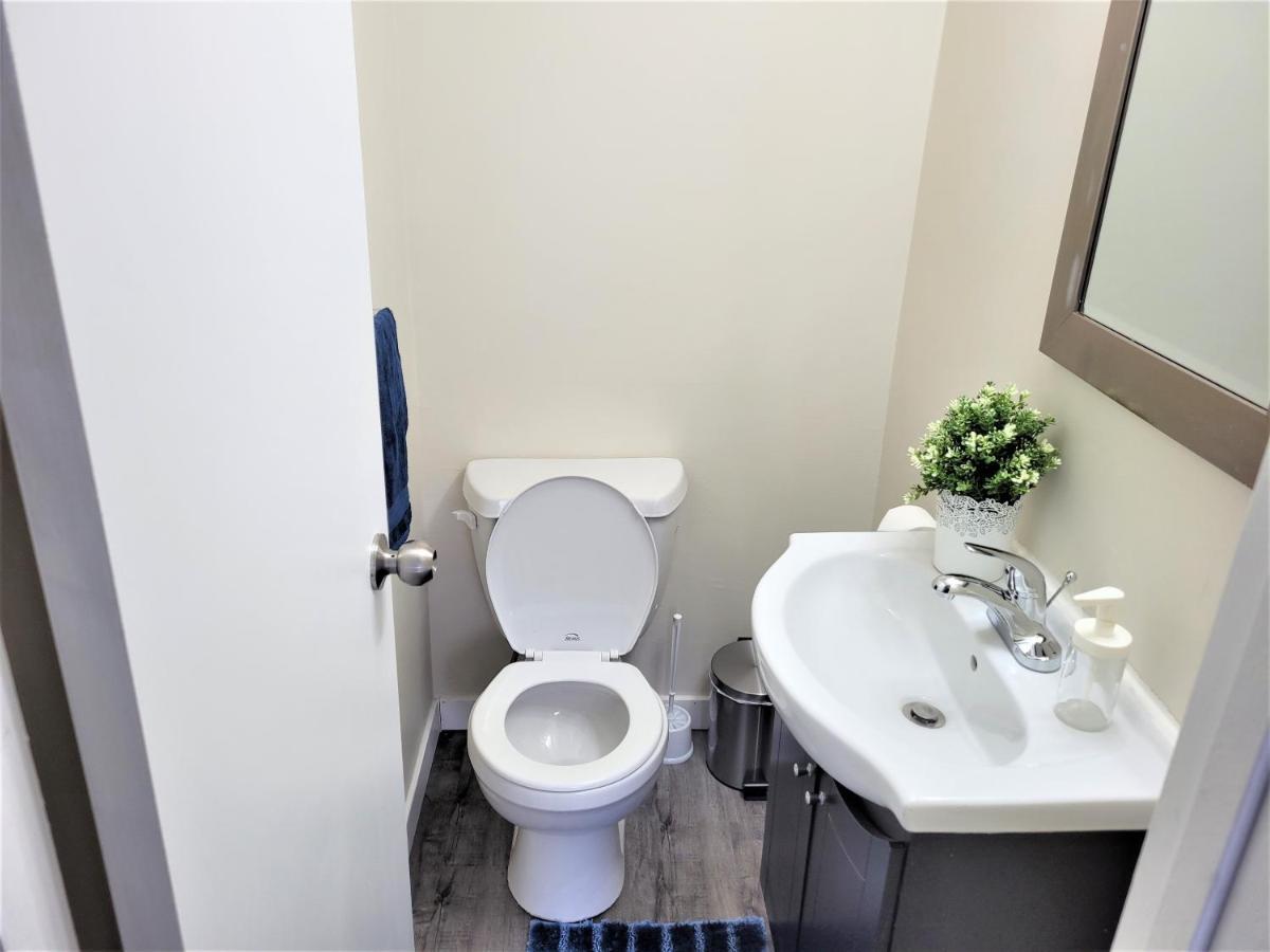 Cozy 4 Bedroom Townhouse - Peaceful Feel Of Home Winnipeg Eksteriør bilde