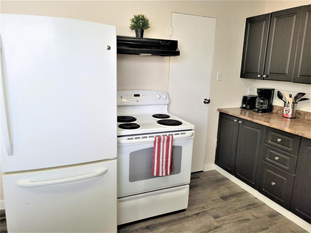 Cozy 4 Bedroom Townhouse - Peaceful Feel Of Home Winnipeg Eksteriør bilde